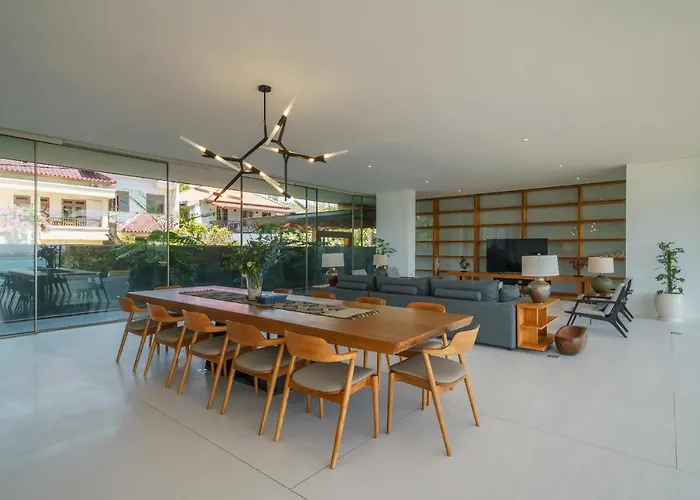 Beyond The Sea - Luxe Sea View In