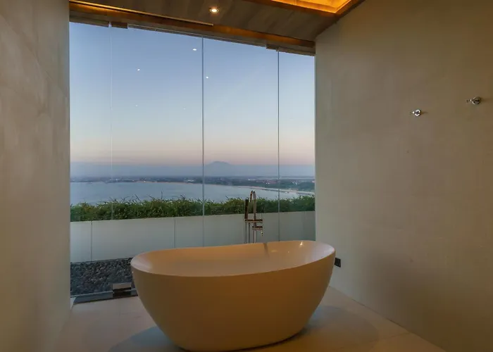 Beyond The Sea - Luxe Sea View In *